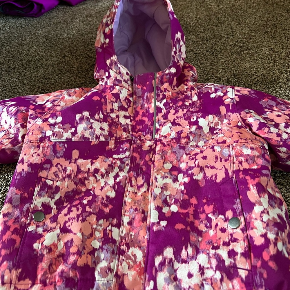 girls 12 to 18 months Columbia coat and snow pants worn a handful of times